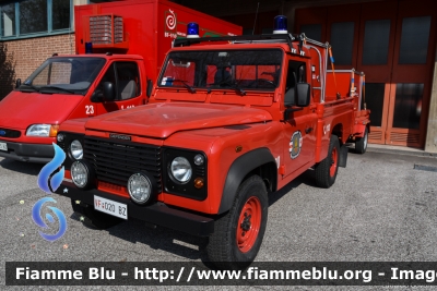 Land Rover Defender 110 HCPU
Vigili del Fuoco
Corpo Permanente di Bolzano
Berufsfeuerwehr Bozen
Allestimento BAI
VF 020 BZ
Parole chiave: Land-Rover Defender_110_HCPU VF020BZ