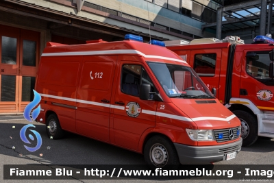 Mercedes-Benz Sprinter I serie
Vigili del Fuoco
Corpo Permanente di Bolzano
Berufsfeuerwehr Bozen
Sommozzatori
VF 025 BZ
Parole chiave: Mercedes-Benz Sprinter_Iserie VF025BZ