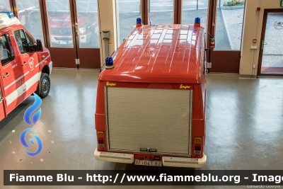 Volkswagen LT I serie
Vigili del Fuoco
Unione Distrettuale Valle Isarco
Corpo Volontario di Sciaves (BZ) 
Freiwillige Feuerwehr Schabs
Allestito Ziegler
VF 04T BZ
Parole chiave: Volkswagen LT_Iserie VF04TBZ