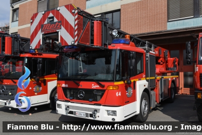 Mercedes-Benz Econic II serie
Vigili del Fuoco
Corpo Permanente di Bolzano
Berufsfeuerwehr Bozen
AutoScala da 32 metri allestimento Metz
VF 064 BZ
Parole chiave: Mercedes-Benz Econic_IIserie VF064BZ