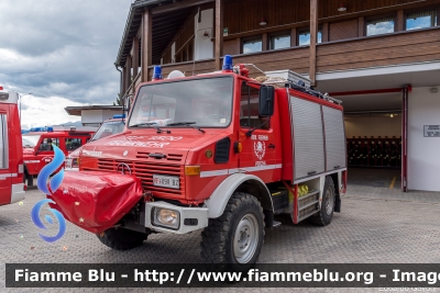 Mercedes-Benz Unimog U1300L
Vigili del Fuoco
Unione Distrettuale Bassa Val Pusteria
Corpo Volontario di Perca (BZ)
Freiwillige Feuerwehr Percha
Allestito Rosenbauer
VF 09V BZ
Parole chiave: Mercedes-Benz Unimog_U1300L VF09VBZ