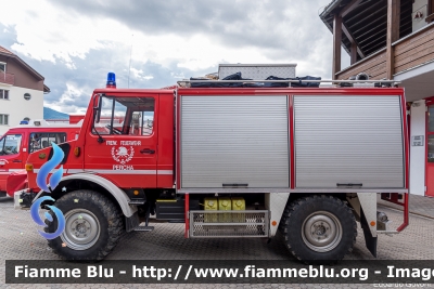 Mercedes-Benz Unimog U1300L
Vigili del Fuoco
Unione Distrettuale Bassa Val Pusteria
Corpo Volontario di Perca (BZ)
Freiwillige Feuerwehr Percha
Allestito Rosenbauer
VF 09V BZ
Parole chiave: Mercedes-Benz Unimog_U1300L VF09VBZ