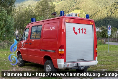 Mercedes-Benz Sprinter 4x4 I serie
Vigili del Fuoco
Unione Distrettuale di Merano
Corpo Volontario di Plaus (BZ)
Bezirksverband Meran
Freiwillige Feuerwehr Plaus
Allestimento Ziegler
VF 0TZ BZ
Parole chiave: Mercedes-Benz Sprinter_4x4_Iserie VF0TZBZ