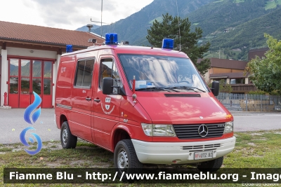 Mercedes-Benz Sprinter 4x4 I serie
Vigili del Fuoco
Unione Distrettuale di Merano
Corpo Volontario di Plaus (BZ)
Bezirksverband Meran
Freiwillige Feuerwehr Plaus
Allestimento Ziegler
VF 0TZ BZ
Parole chiave: Mercedes-Benz Sprinter_4x4_Iserie VF0TZBZ