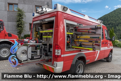 Mercedes-Benz Sprinter 4x4 II serie
Vigili del Fuoco
Unione Distrettuale Bassa Val Pusteria
Corpo Volontario di Perca (BZ)
Freiwillige Feuerwehr Percha
Allestito Brandshutz
VF 15W BZ
Parole chiave: Mercedes-Benz Sprinter_4x4_IIserie VF15WBZ