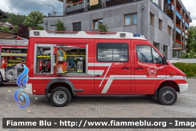 Mercedes-Benz Sprinter 4x4 II serie
Vigili del Fuoco
Unione Distrettuale Bassa Val Pusteria
Corpo Volontario di Perca (BZ)
Freiwillige Feuerwehr Percha
Allestito Brandshutz
VF 15W BZ
Parole chiave: Mercedes-Benz Sprinter_4x4_IIserie VF15WBZ