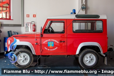 Land-Rover Defender 90
Vigili del Fuoco
Unione Distrettuale Alta Val Venosta
Corpo Volontario di Prato allo Stelvio (BZ)
Freiwillige Feuerwehr Prad am Stilfserjoch
VF 1ZN BZ
Parole chiave: Land-Rover Defender_90 VF1ZNBZ