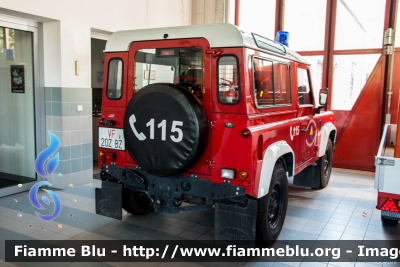 Land-Rover Defender 90
Vigili del Fuoco
Unione Distrettuale Merano
Corpo Volontario di Naturno (BZ)
Freiwillige Feuerwehr Naturns 
VF 20Z BZ
Parole chiave: Land-Rover Defender_90 VF20ZBZ