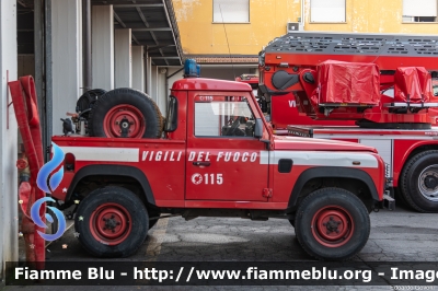 Land-Rover Defender 90
Vigili del Fuoco
Comando Provinciale di Lucca
Antincendio Boschivo
VF 22366
Parole chiave: Land-Rover Defender_90 VF22366