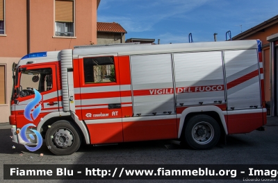 Mercedes-Benz Atego 1529 II serie
Vigili del Fuoco 
Comando Provinciale di Milano
Distaccamento Volontario di Carate Brianza MB
allestimento Rosenbauer
VF 24757
Parole chiave: Mercedes-Benz Atego_1529_IIserie VF24757