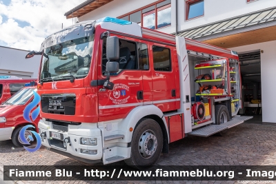 Man TGM 16.340 II serie
Vigili del Fuoco
Unione Distrettuale Alta Val Venosta
Corpo Volontario di Prato allo Stelvio (BZ)
Freiwillige Feuerwehr Prad am Stilfserjoch
Allestimento Kofler Fahrzeugebau
VF 25W BZ
Parole chiave: Man TGM_16.340_IIserie VF25WBZ