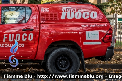 Toyota Hilux V serie
Vigili del Fuoco
Comando Provinciale di Massa Carrara
Nucleo Soccorso Subacqueo Acquatico
VF 29213
Parole chiave: Toyota Hilux_Vserie VF29213 EsercitazioneNSSAPisa2022