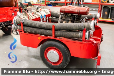 Carrello pompa
Vigili del Fuoco
Unione Distrettuale della Bassa Val Venosta
Corpo Volontario di Ciardes (BZ)
Bezirksverband Untervinschgau
Freiwillige Feuerwehr Tschars
VF 2HG BZ
Parole chiave: VF2HGBZ