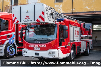 Iveco EuroCargo 160E32 IV serie Low Liner
Vigili del Fuoco
Comando Provinciale di Lucca
AutoScala articolata M32L-AS da 32 metri
Allestimento Magirus
VF 33126
Parole chiave: Iveco EuroCargo_160E32_IVserie_LowLiner VF33126