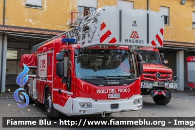 Iveco EuroCargo 160E32 IV serie Low Liner
Vigili del Fuoco
Comando Provinciale di Lucca
AutoScala articolata M32L-AS da 32 metri
Allestimento Magirus
VF 33126
Parole chiave: Iveco EuroCargo_160E32_IVserie_LowLiner VF33126