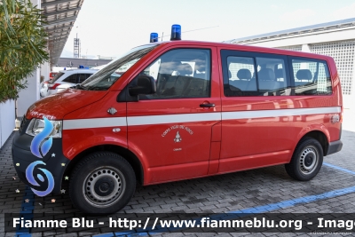 Volkswagen Transporter T5
Vigili del Fuoco
Unione distrettuale di Fassa
Corpo Volontario di Canazei (TN)
VF 3H7 TN
Parole chiave: Volkswagen Transporter_T5 VF3H7TN