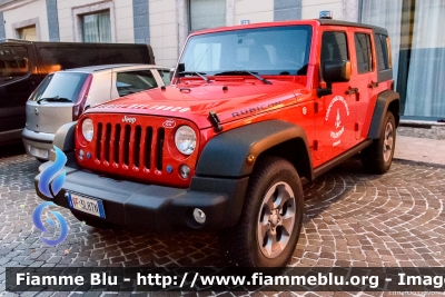 Jeep Wrangler Rubicon
Vigili del Fuoco
Unione Distrettuale di Trento
Corpo Volontario di Sardagna (TN)
VF 3L8 TN
Parole chiave: Jeep Wrangler_Rubicon VF3L8TN Santa_Barbara_2019