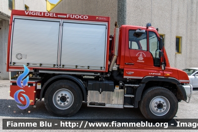 Mercedes-Benz Unimog U218
Vigili del Fuoco
Unione Distrettuale delle Giudicarie
Corpo Volontario di Condino (TN)
Allestimento Divitec
VF 4J1 TN
Parole chiave: Mercedes-Benz Unimog U218 VF4J1TN