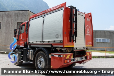 Mercedes-Benz Unimog U218
Vigili del Fuoco
Unione Distrettuale delle Giudicarie
Corpo Volontario di Condino (TN)
Allestimento Divitec
VF 4J1 TN
Parole chiave: Mercedes-Benz Unimog U218 VF4J1TN