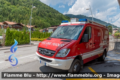 Mercedes Benz Sprinter 4x4 III serie
Vigili del Fuoco
Unione Distrettuale delle Giudicarie
Corpo Volontario di Roncone (TN)
Allestimento Kofler Fahrzeugbau
VF 5K4 TN
Parole chiave: Mercedes Benz Sprinter_4x4_IIIserie VF5k4TN