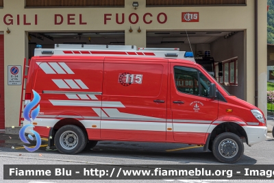 Mercedes Benz Sprinter 4x4 III serie
Vigili del Fuoco
Unione Distrettuale delle Giudicarie
Corpo Volontario di Roncone (TN)
Allestimento Kofler Fahrzeugbau
VF 5K4 TN
Parole chiave: Mercedes Benz Sprinter_4x4_IIIserie VF5k4TN