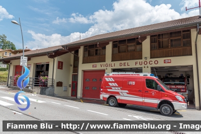 Mercedes Benz Sprinter 4x4 III serie
Vigili del Fuoco
Unione Distrettuale delle Giudicarie
Corpo Volontario di Roncone (TN)
Allestimento Kofler Fahrzeugbau
VF 5K4 TN
Parole chiave: Mercedes Benz Sprinter_4x4_IIIserie VF5k4TN