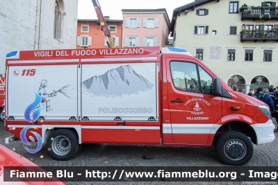 Mercedes-Benz Sprinter 4x4 III serie restyle
Vigili del Fuoco
Unione Distrettuale di Trento
Corpo Volontario di Villazzano
Allestimento Fulmix
VF 8J1 TN
Parole chiave: Mercedes-Benz Sprinter_4x4_IIIserie_restyle VF8J1TN Santa_BArbara_2019