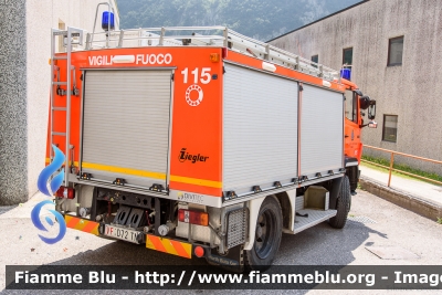 Mercedes-Benz 917 
Vigili del Fuoco
Unione Distrettuale delle Giudicarie
Corpo Volontario di Condino (TN)
Allestimento Ziegler
VF D72 TN
Parole chiave: Mercedes-Benz 917 VFD72TN