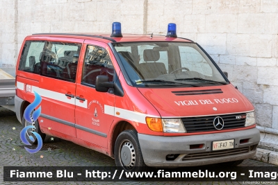 Mercedes-Benz Vito I serie
Vigili del Fuoco
Unione Distrettuale di Trento
Corpo Volontario di Aldeno (TN)
VF F47TN
Parole chiave: Mercedes-Benz Vito_Iserie VFF47TN Santa_Barbara_2019