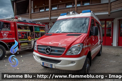 Mercedes-Benz Sprinter 4x4 III serie
Vigili del Fuoco
Unione Distrettuale Bassa Val Pusteria
Corpo Volontario di Perca (BZ)
Freiwillige Feuerwehr Percha
Allestito Brandshutz
VF FW 37V
Parole chiave: Mercedes-Benz Sprinter_4x4_IIIserie VFFW37V