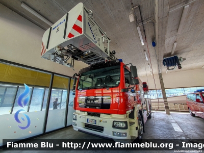 Man TGM 15.340
Vigili del Fuoco
Unione Distrettuale Alta Pusteria
Bezirksverband Oberpustertal
Veicolo Ospitato dal Corpo Volontario di San Candido (BZ)
Allestito Magirus Lohr
VF FW 38K
Parole chiave: Man TGM_15.340 VFFW38K