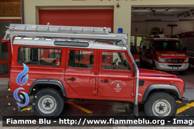 Land-Rover Defender 110
Vigili del Fuoco
Unione Distrettuale delle Giudicarie
Corpo Volontario di Roncone (TN)
VF G26 TN
Parole chiave: Land-Rover Defender_110 VFG26TN