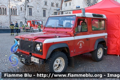 Land Rover Defender 90
Vigili del Fuoco
Unione Distrettuale di Trento
Corpo Volontario di Cognola (TN)
VF J81 TN
Parole chiave: Land-Rover Defender_90 VFJ81TN Santa_Barbara_2019