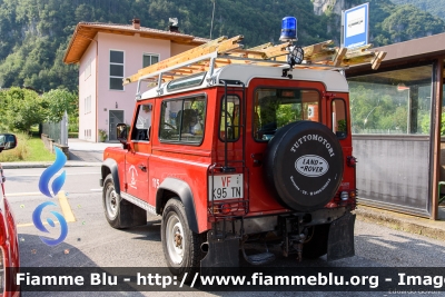 Land-Rover Defender 90
Vigili del Fuoco
Distretto delle Giudicarie
Corpo Volontario di Bondone Baitoni (TN)
VF K59 TN
Parole chiave: Land-Rover Defender_90 VFK59TN