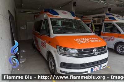 Volkswagen Transporter T6
Associazione Provinciale di Soccorso Croce Bianca (Bolzano)
Landesrettungverein Weisses Kreuz (Bozen)
Assegnata alla sezione Alta Val Venosta
Allestita Ambulanz Mobile
WK 020 - 822
PC ZS 11A
Parole chiave: Volkswagen Transporter_T6 PCZS11A