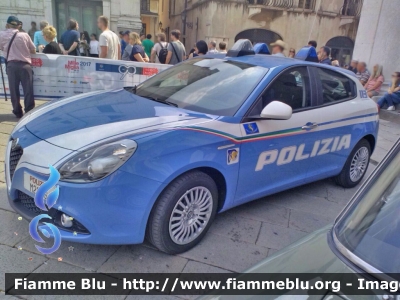 Alfa-Romeo Nuova Giulietta restyle
Polizia di Stato
Polizia Stradale
Allestita NCT Nuova Carrozzeria Torinese
POLIZIA M2826
Parole chiave: Alfa-Romeo Nuova_Giulietta_restyle POLIZIAM2826