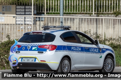 Alfa-Romeo Nuova Giulietta restyle
Polizia Municipale
Unione Montana Appennino Reggiano (RE)
Allestimento Bertazzoni
Codice Automezzo: 3
POLIZIA LOCALE YA 531 AP
Parole chiave: Alfa-Romeo Nuova_Giulietta_restyle POLIZIALOCALEYA531AP