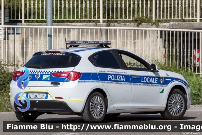 Alfa-Romeo Nuova Giulietta restyle
Polizia Municipale
Unione Montana Appennino Reggiano (RE)
Allestimento Bertazzoni
Codice Automezzo: 3
POLIZIA LOCALE YA 531 AP
Parole chiave: Alfa-Romeo Nuova_Giulietta_restyle POLIZIALOCALEYA531AP