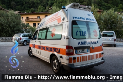 Volkswagen Transporter T5 restyle
A.P.S.S. Trento
118 Trentino Emergenza
allestimento Aricar
007-33
Parole chiave: Volkswagen Transporter_T5_restyle Ambulanza