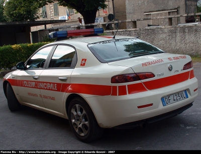 Alfa Romeo 159
Polizia Municipale Pietrasanta
Parole chiave: Alfa-Romeo 159 PM_Pietrasanta