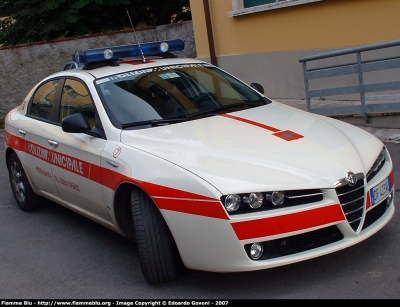 Alfa Romeo 159
Polizia Municipale Pietrasanta
Parole chiave: Alfa-Romeo 159 PM_Pietrasanta