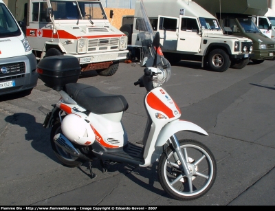 Piaggio Liberty
Polizia Municipale Pisa
Parole chiave: Piaggio Liberty PM_Pisa Giornate_della_Protezione_Civile_Pisa_2007