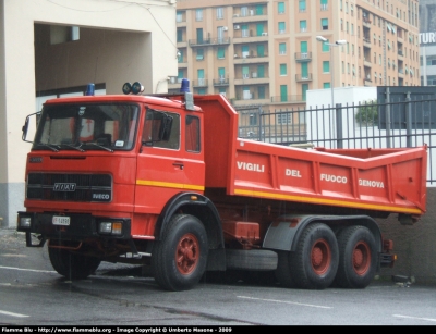 Fiat Iveco 300PC
Vigili del Fuoco
Comando Provinciale di Genova
Allestimento Baribbi con
impianto scarrabile a gancio
VF 14898
Parole chiave: Fiat Iveco 300PC VF14898