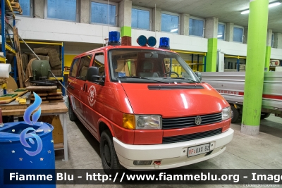 Volkswagen Transporter T4
Vigili del Fuoco
Unione Distrettuale della Bassa Val Venosta
Bezirksverband Untervinschgau
Ospitato dal Corpo Volontario di Silandro (BZ)
VF 0AX BZ
Parole chiave: Volkswagen Transporter_T4 VF0AXBZ