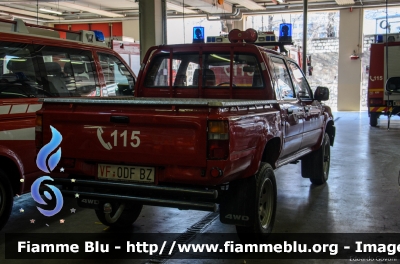 Toyota Hilux III serie
Vigili del Fuoco
Unione Distrettuale di Bolzano
Corpo Volontario di Bolzano Città - Stadt Bozen (BZ)
VF 0DF BZ
Parole chiave: Toyota Hilux_IIIserie VF0DFBZ