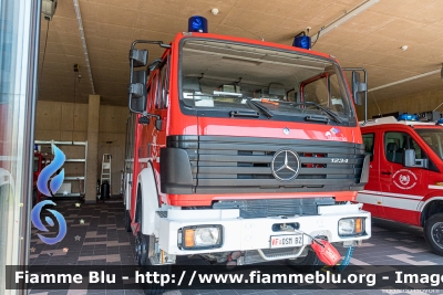 Mercedes-Benz 1234
Vigili del Fuoco
Unione Distrettuale di Bolzano
Corpo Volontario di Longomoso Collalbo (BZ)
Freiwillige Feuerwehr Lengmoos Klobenstein
VF 0SM BZ
Parole chiave: Mercedes-Benz 1234 VF0SMBZ