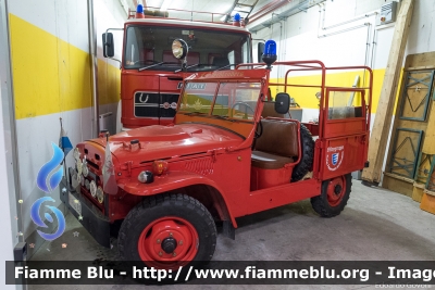 Fiat Campagnola I serie
Vigili del Fuoco
Unione Distrettuale della Bassa Val Venosta
Corpo Volontario di Silandro (BZ)
Bezirksverband Untervinschgau
Freiwillige Feuerwehr Schlanders
VF 1JL BZ
Parole chiave: Fiat Campagnola_Iserie VF1JLBZ