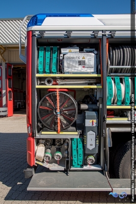 Scania P400 III serie
Vigili del Fuoco
Unione Distrettuale Bolzano
Bezirksverband Bozen
Corpo Volontario di Laives (BZ)
Freiwillige Feuerwehr Leifers
Allestimento Rosenbauer
VF 288 BZ
Parole chiave: Scania P400_IIIserie VF288BZ