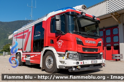 Scania P400 III serie
Vigili del Fuoco
Unione Distrettuale Bolzano
Bezirksverband Bozen
Corpo Volontario di Laives (BZ)
Freiwillige Feuerwehr Leifers
Allestimento Rosenbauer
VF 288 BZ
Parole chiave: Scania P400_IIIserie VF288BZ