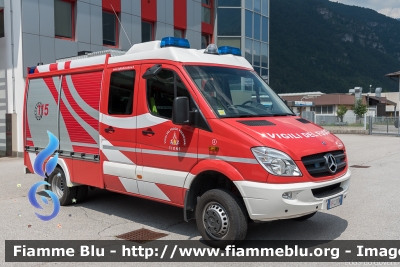 Mercedes-Benz Sprinter 4x4 III serie
Vigili del Fuoco
Unione Distrettuale delle Giudicarie
Corpo Volontario di Tione di Trento (TN)
Allestimento Brandschutz
VF 2J1 TN
Parole chiave: Mercedes-Benz Sprinter_4x4_IIIserie VF2J1TN